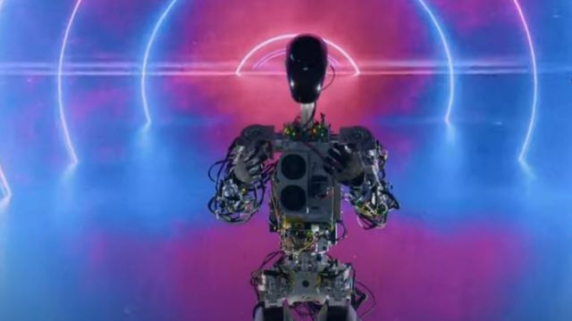 IMAGE: Optimus robot - Tesla